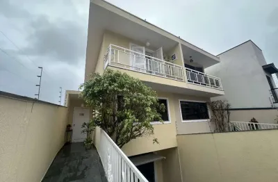 Aconchegante sobrado para venda em Vila Mazzei com 3 quartos, sendo 3 suítes , 198m²