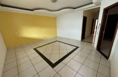 Casa com 3 quartos à venda na Rua Luiz Roberto Alcântara, 20, Alto Umuarama, Uberlândia