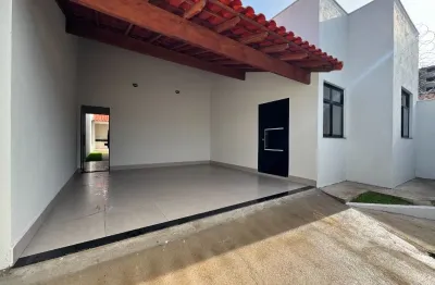 Casa com 3 quartos à venda na Rua Flor-de-Maio, Cidade Jardim, Uberlândia