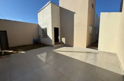 Casa com 3 quartos à venda na Rua do Poeta, Jardim das Palmeiras, Uberlândia