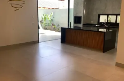 Casa com 3 quartos à venda na Avenida Luiz Fernando Quirino, Jardim Inconfidência, Uberlândia