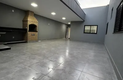 Casa com 3 quartos à venda na Rua Caule, Granada, Uberlândia