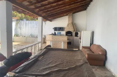 Casa com 3 quartos à venda na Rua Transição, Parque das Laranjeiras, Uberlândia