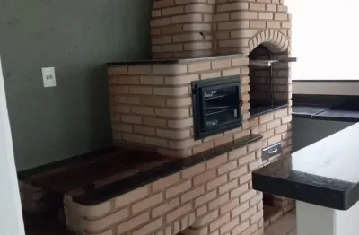 Casa com 3 quartos à venda na Rua Congresso, Parque das Laranjeiras, Uberlândia