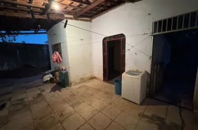 Casa com 3 quartos à venda na Alameda Cristiane de Oliveira, Buritis, Uberlândia