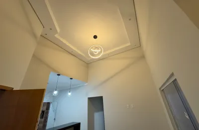 Casa com 3 quartos à venda na Avenida Toledo, Parque das Laranjeiras, Uberlândia