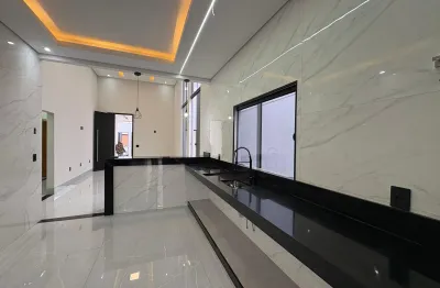 Casa com 3 quartos à venda na Rua dos Cactos, Granada, Uberlândia
