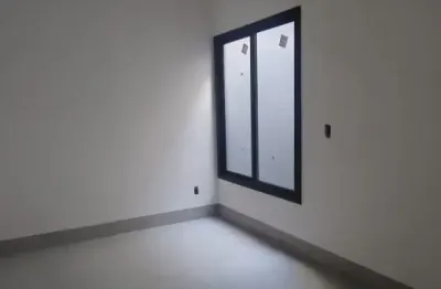 Casa com 2 quartos à venda na Avenida Toledo, Parque das Laranjeiras, Uberlândia