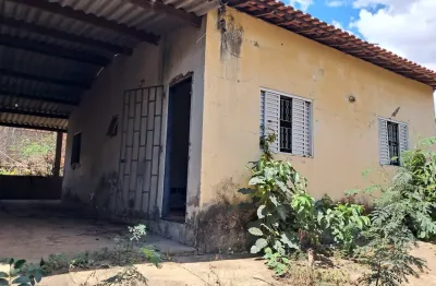 Casa com 2 quartos à venda na Rua Regina Moraes, Santa Luzia, Uberlândia