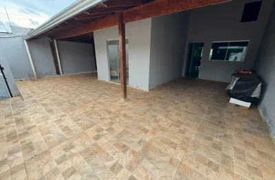 Casa com 3 quartos à venda na Rua dos Cactos, Granada, Uberlândia