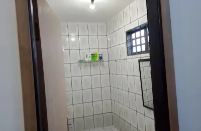 Casa com 2 quartos à venda na Rua Derly Magalhães, Santa Luzia, Uberlândia