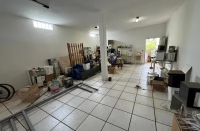 Terreno à venda na Rua da Criança, Parque das Laranjeiras, Uberlândia