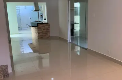 Casa com 5 quartos à venda na Avenida Nicomedes Alves dos Santos, 4550, Jardim Sul, Uberlândia
