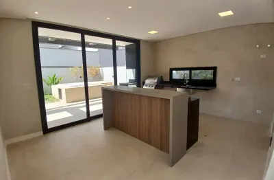 Excelente casa a venda, 3 suites, 225m2, jacuzzi no quintal