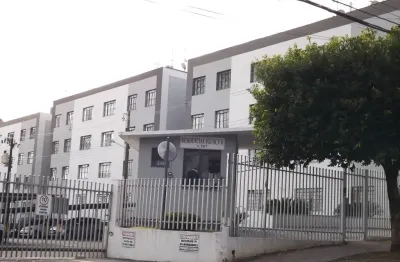 Aluga-se apto cond. res. iguaçu ii. maringá pr.prox. u.e.m