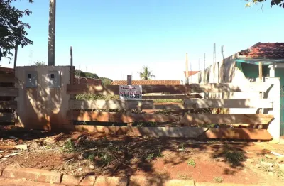 Vende-se excelente 1/2 terreno parque alvamar sarandi. divisa de maringá