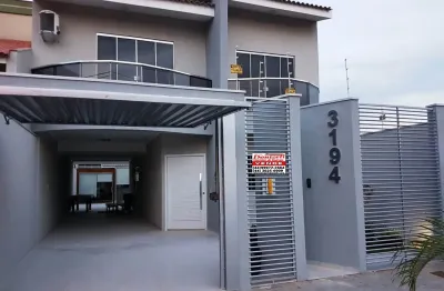 Vende-se ou troca belo sobrado  p/ imoveis em maringá de  (-) ou (=) valor