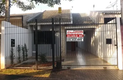 Aluga-se casa semi mobiliada jardim lice maringá prox. Av. Morangueira