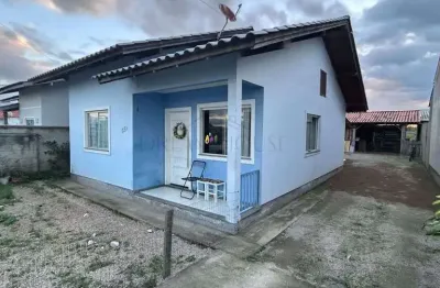 Casa à venda em tijucas, universitário, com 2 quartos, 67m²