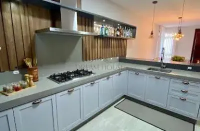 Casa à venda em tijucas, centro, com 3 quartos, 147m²