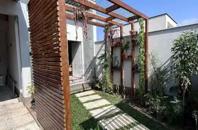Casa à venda em tijucas, lot. bosque da mata - areias, com 4 quartos, 140m²