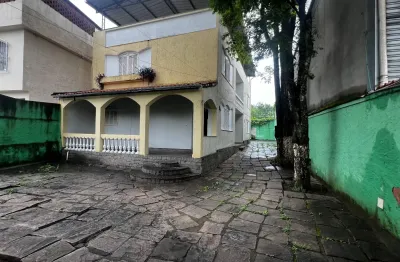 Casa com 6 quartos para alugar na Rua Subtenente Omar Pereira, 823, Parque Guarani, Juiz de Fora