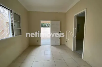 Casa comercial com 4 salas para alugar na Rua Rio Claro, Prado, Belo Horizonte
