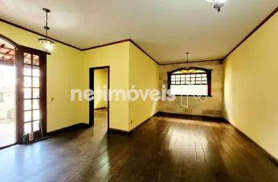 Casa com 4 quartos à venda na Rua Teixeira Leite, João Pinheiro, Belo Horizonte