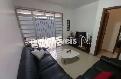Casa com 3 quartos à venda na Rua Padre Demerval Gomes, Coração Eucarístico, Belo Horizonte