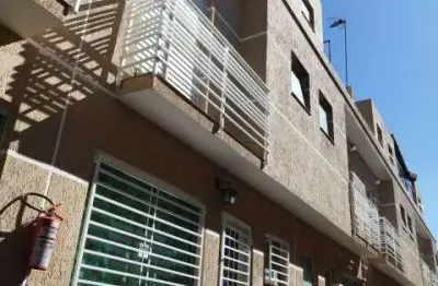 Casa com 2 quartos à venda na Rua Cirene de Oliveira Laet, Vila Nilo, São Paulo