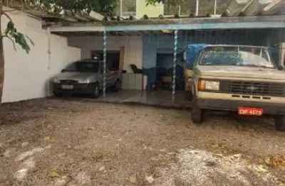 Casa à venda na Rua Ave Maria, Veleiros, São Paulo