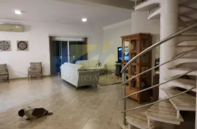 Chácara à venda em condomínio: 3 quartos, 3 suítes, 2 salas, 1 banheiro, 4 vagas de garagem, 431,34 m² em Itaici - Indaiatuba-SP.