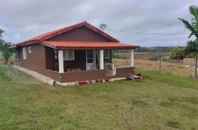 Sítio à venda em São Miguel Arcanjo, Gramadão, com 2 quartos, com 1850 m²