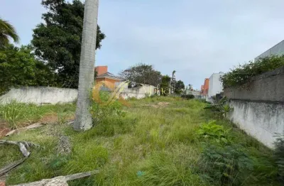 Terreno c/ aproximadamente 960m² em frente à lagoa das palmeiras, cabo frio