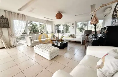 Casa à venda com 4 quartos, sendo 2 súites na ferradura/rj.