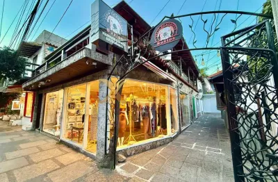 Galeria à venda com 7 lojas locadas e casa com piscina na rua das pedras,rj