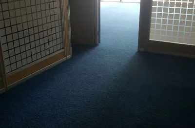 Sala comercial com 3 salas para alugar na Rua Emiliano Perneta, 297, Centro, Curitiba