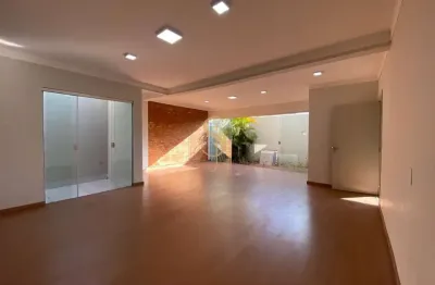 Casa com 3 quartos à venda no Jardim do Éden, Franca 