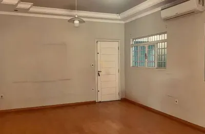 Casa com 3 quartos à venda na Vila Rezende, Franca 
