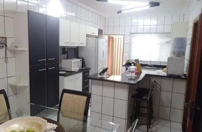 Casa com 3 quartos à venda no Jardim Tropical, Franca 