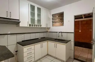 Casa com 3 quartos à venda no Parque Franville, Franca 