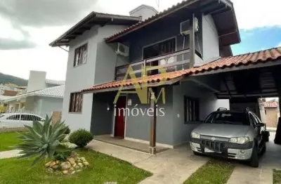 Casa à venda c/ 03 dormitórios, sendo 1 suíte na pedra branca - palhoça