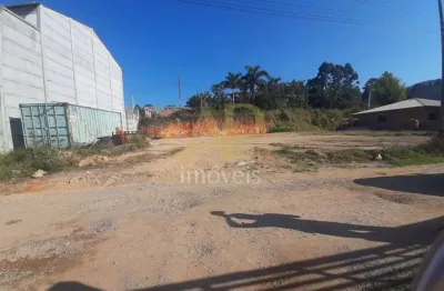 Terreno a venda com 611m² no alto aririu/ parcela com proprietário!