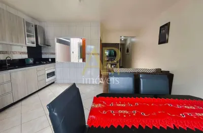 Casa à venda: 2 dorm, semimobiliada, área frente e fundos em Forquilhas.