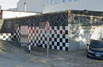 Prédio à venda na rua doze de outubro, 308, vila santana, valinhos, 275 m2 por r$ 1.500.000