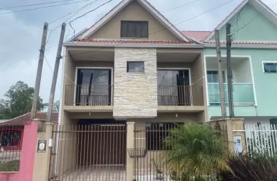 Sobrado triplex no bairro Costeira em São José dos Pinhais/PR