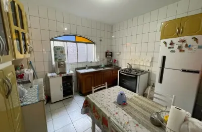 Casa 3 quartos 2 vagas + edícula com 2 cômodos- carapicuíba.