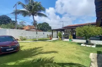 Casa solta térrea em rua pública para locação com 3 quartos área verde ampla vagas para 5 carros