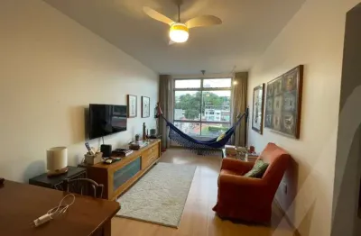 Apartamento para venda com 2 quartos no rio vermelho no edifício mar azul com 1 vaga de garagem
