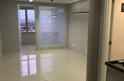 Sala comercial com 2 salas para alugar em Del Castilho, Rio de Janeiro 